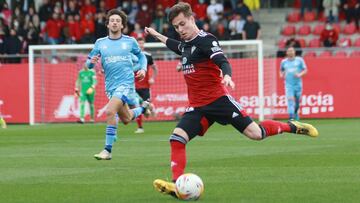 Rodrigo Riquelme con el Mirandés.