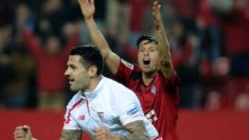 Vitolo celebra el 2-0, determinante para la eliminatoria.
