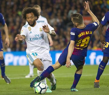 Penalti de Jordi alba a Marcelo.