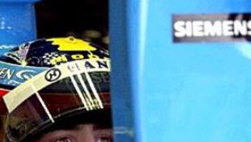 <b>EN SU LÍNEA. </b>Fernando Alonso compartirá línea con Schumacher en la salida del Gran Premio de Italia.