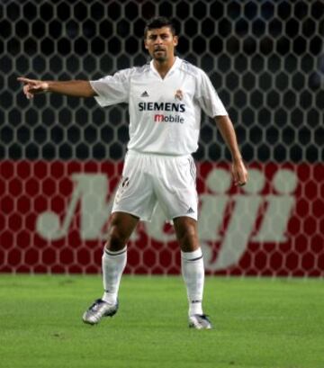 Walter Samuel (2004-2005).