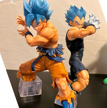 Dragon Ball: la brutal figura de Goku y Vegeta lanzando sus ataques míticos de forma dual