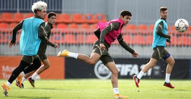 El Atlético cierra la semana bajo mínimos: Hermoso, al margen