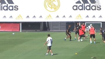 Kubo descolocó a Varane y al camarógrafo en un segundo