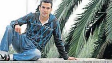 "La forma de jugar de Flores me viene bien; soy un jugador al que le gusta robar y salir"