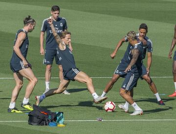 Luka Modric, Mariano, Varane, Valverde y Gareth Bale.