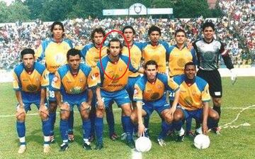 El Mago irrumpió en el profesionalismo, en 2003, jugando a préstamo en Universidad de Concepción.