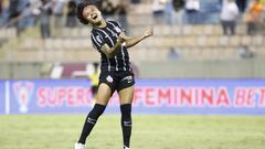 Liana Salazar anota en victoria de Corinthians por la Supercopa de Brasil.