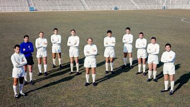 Real Madrid players (L to R): Amancio, Vicente, Santamaria, Isidro, Zoco, Di Stefano, Pachin, Muller, Felix Ruiz, Puskas, Gento, 1964, Madrid, Spain. (Photo by Gianni Ferrari/Cover/Getty Images)