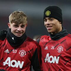 El regalo de Brandon Williams a su padre: un Mercedes