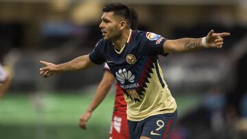 El delantero argentino desde su llegada con el conjunto azulcrema, es el jugador en activo con más anotaciones con los de Coapa, sólo debajo de Oribe.