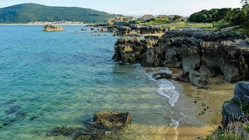 Ni Benidorm ni Marbella: el adorado pueblo del norte de España que multiplica por 40 su población en verano