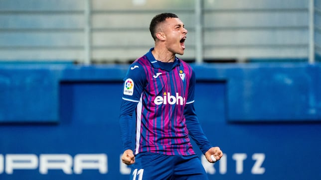 El Málaga espera a Yanis Rahmani este jueves