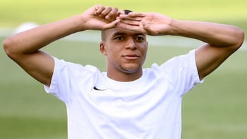 Kylian Mbapp&eacute;, en un entrenamiento con la selecci&oacute;n de Francia durante la Eurocopa 2020.