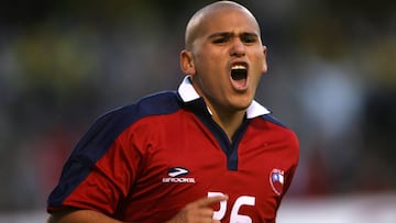 'Chupete' Suazo cumple 37 años: sus 3 golazos en la Roja