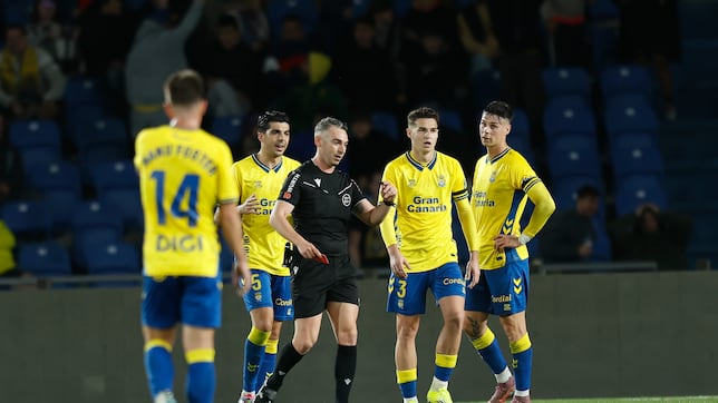 Luis García pierde a su seguro: Barcia y Mármol, bajas ante la Real Sociedad B