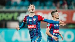 Alberto Toril celebra su primer &#039;hat-trick&#039; con el Piast Gliwice en la Ekstraklasa.