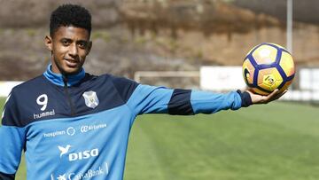 Lozano, jugador del Tenerife.