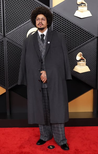 Kamal Wilson posa en la alfombra roja. 