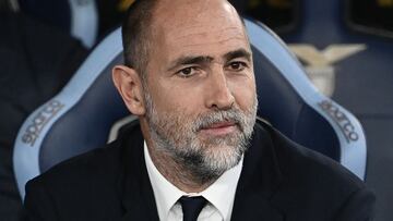 Juventus' Croatian coach Igor Tudoro looks on from the bench prior to the Italian Serie A football match between Lazio and Juventus at Olympic stadium in Rome on October 26, 2025. (Photo by Isabella BONOTTO / AFP)