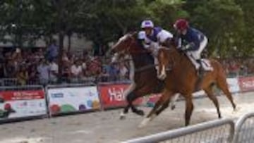 Una carrera de caballos en la Castellana.