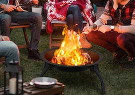 Disfruta de tu jardín también en invierno con este brasero portátil para exteriores ligero y elegante