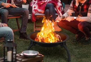 Disfruta de tu jardín también en invierno con este brasero portátil para exteriores ligero y elegante