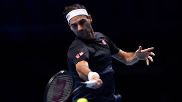 Roger Federer entrena de cara a las ATP Finals de Londres.