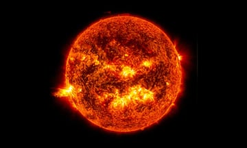 fin del mundo fin de la tierra sol gigante rojo enana blanca sol es una estrella tamaño del sol temperatura del sol grados kelvin celsius calor planeta venus y mercurio explosion del sol llamarada solar fin del mundo