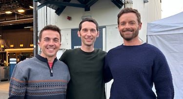 Frankie Muniz’s nostalgic reunion with two of his ‘brothers’ for the Malcolm revival: “I missed them”