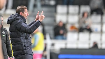 Partido de la Liga Hypermotion entre el Burgos CF y el CD Castellón celebrado en el estadio de ‘El Plantío’.
Ramis, entrenador del Burgos
RICARDO ORDÓÑEZ. 10-11-2015