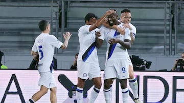 Juan Guillermo Cuadrado juega 45 minutos ante Frosinone