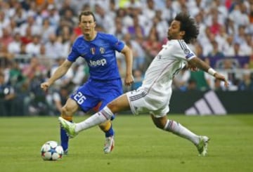 Marcelo y Lichtsteiner.