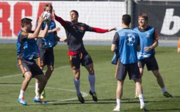 Fran Sol, canterano, se entrenó con la primera plantilla.