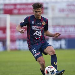 Carmelo apuesta por Pedro García para reforzar el lateral