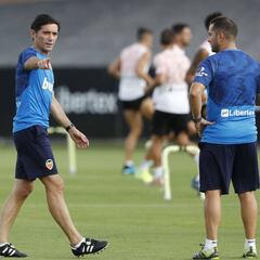 Marcelino no baja el ritmo a sus jugadores: "estamos tiesos"