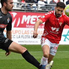 El Real Murcia ficha a Navas y Peque no seguirá