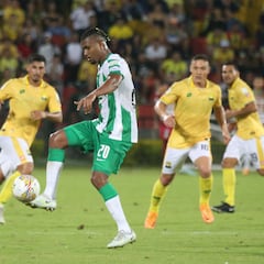 Danovis celebra el protagonismo que Autuori da a los laterales