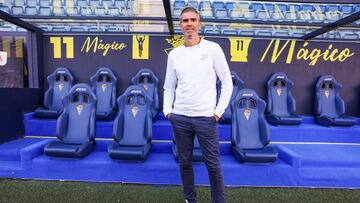 Presentación de Garitano con el Cádiz.