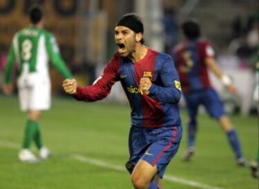 Los 5 mexicanos que han jugado en el Barcelona o el Real Betis