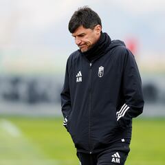 Alexander Medina: “Me genera mucha ilusión seguir en el Granada”