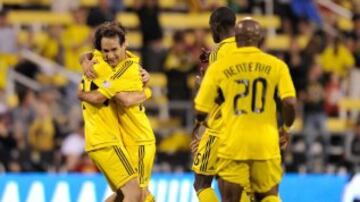 Jugó por el Columbus Crew entre el 2012 y el 2013. Es recordado por marcar un gol de cabeza desde fuera del área.
