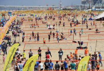 Espectaculares imágenes del récord de voley playa