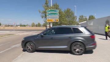 Bale, increpado por varios aficionados a la salida de Valdebebas: "Vete a jugar al golf"