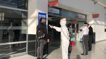 Coronavirus Colombia: ¿Cuál es el riesgo de contagiarse en un avión?