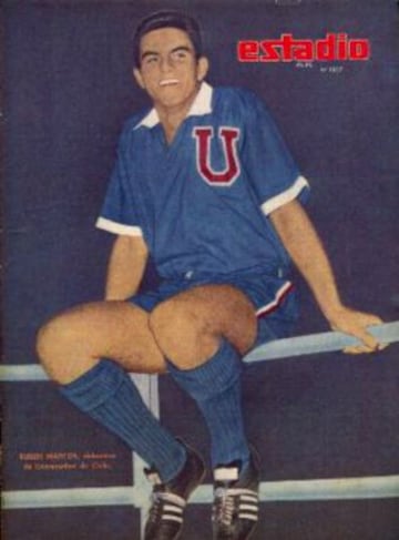 RUBÉN MARCOS: 'Siete Pulmones' jugó en la época del "Ballet Azul" con el conjunto universitario. Por Copa Libertadores, jugó 31 partidos, anotó en 7 ocasiones y llegó a semifinales de la edición de 1970.