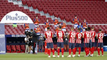Imagen del homenaje al ‘Mono’ en su adiós en LaLiga