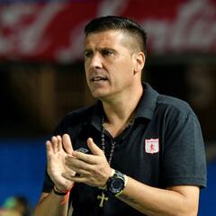 Juan Cruz Real cumple promesa de caminar hasta Buga