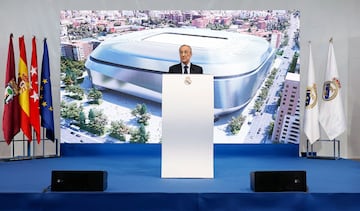 Florentino Prez: "La fuerza de este club es la de seguir trabajando para que se cumplan los sue?os de todo el madridismo. Es un da muy especial para todos los que sentimos pasin por el Real Madrid. Es el comienzo de una nueva etapa repleta de ilusin y de intensas emociones. Llega un nuevo entrenador que ya es uno de los mejores del mundo y que representa todos los valores del Real Madrid porque sabe perfectamente lo que significa este escudo y esta camiseta. Con l como jugador se inici esta nueva etapa dorada de nuestra historia al conquistar la inolvidable dcima Copa de Europa en Lisboa. Hoy damos la bienvenida a uno de los nuestros, a Xabi Alonso.