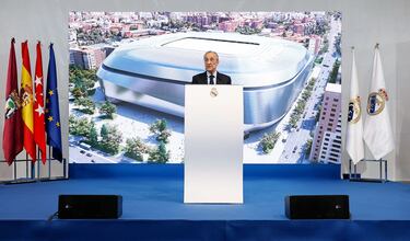 Florentino Pérez: "La fuerza de este club es la de seguir trabajando para que se cumplan los sueños de todo el madridismo. Es un día muy especial para todos los que sentimos pasión por el Real Madrid. Es el comienzo de una nueva etapa repleta de ilusión y de intensas emociones. Llega un nuevo entrenador que ya es uno de los mejores del mundo y que representa todos los valores del Real Madrid porque sabe perfectamente lo que significa este escudo y esta camiseta. Con él como jugador se inició esta nueva etapa dorada de nuestra historia al conquistar la inolvidable décima Copa de Europa en Lisboa. Hoy damos la bienvenida a uno de los nuestros, a Xabi Alonso”.